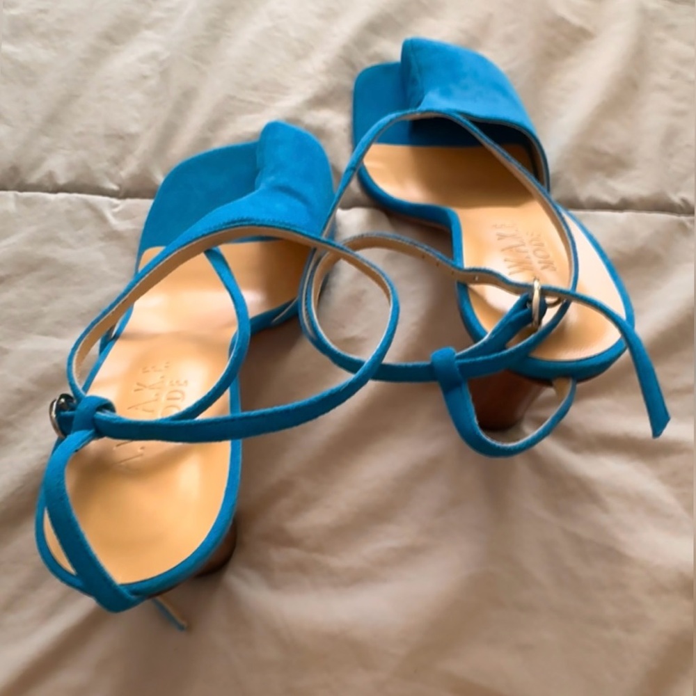 Awake Mode Christine Sandals - Picture 5 of 9